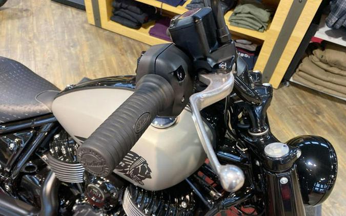 2023 Indian Motorcycle® Chief® Bobber Dark Horse® Silver Quartz Smoke