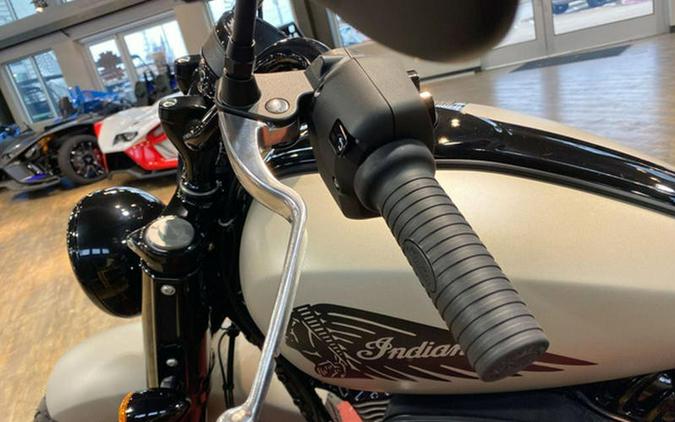 2023 Indian Motorcycle® Chief® Bobber Dark Horse® Silver Quartz Smoke