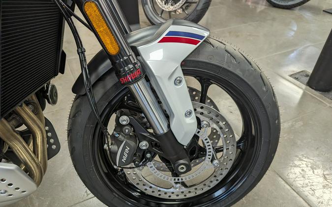 2025 Triumph Trident 660 - Triple Tribute