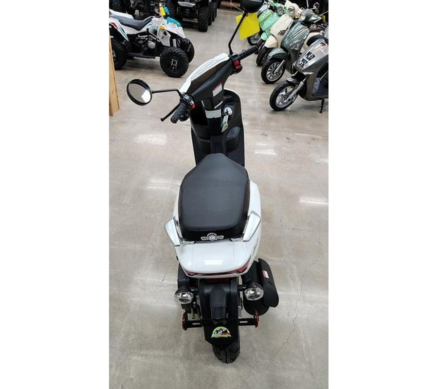 2023 Genuine Scooter Co Brio 50i
