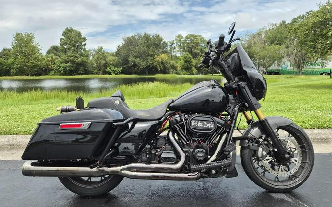 FLHRXS 2018 Road King Special