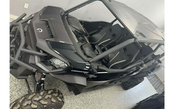 2024 Can-Am COMMANDER MAX XT 700