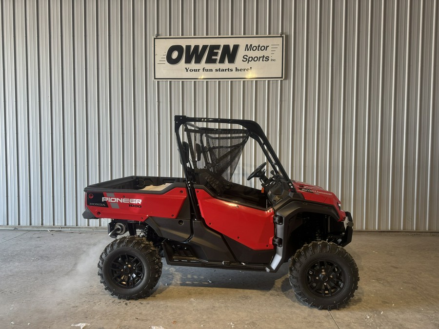 2025 Honda Pioneer 1000 Deluxe
