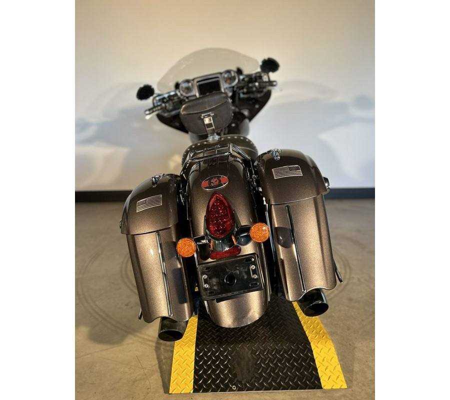2018 Indian Motorcycle® CHIEFTAIN, STEEL GRAY, 49ST Base