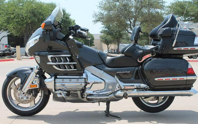 2010 Honda® Gold Wing® Audio / Comfort / Navi / XM / ABS