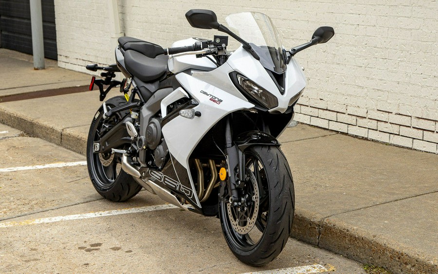 2025 Triumph Daytona 660 Snowdonia White/Sapphire Black