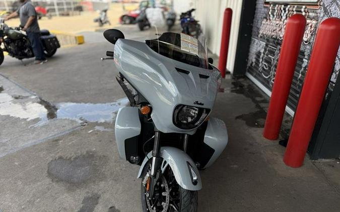 2025 Indian Motorcycle® Roadmaster® PowerPlus Dark Horse® Storm Gray