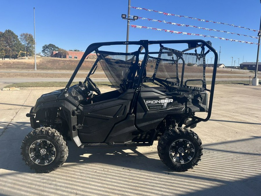 2024 Honda Pioneer 1000-5