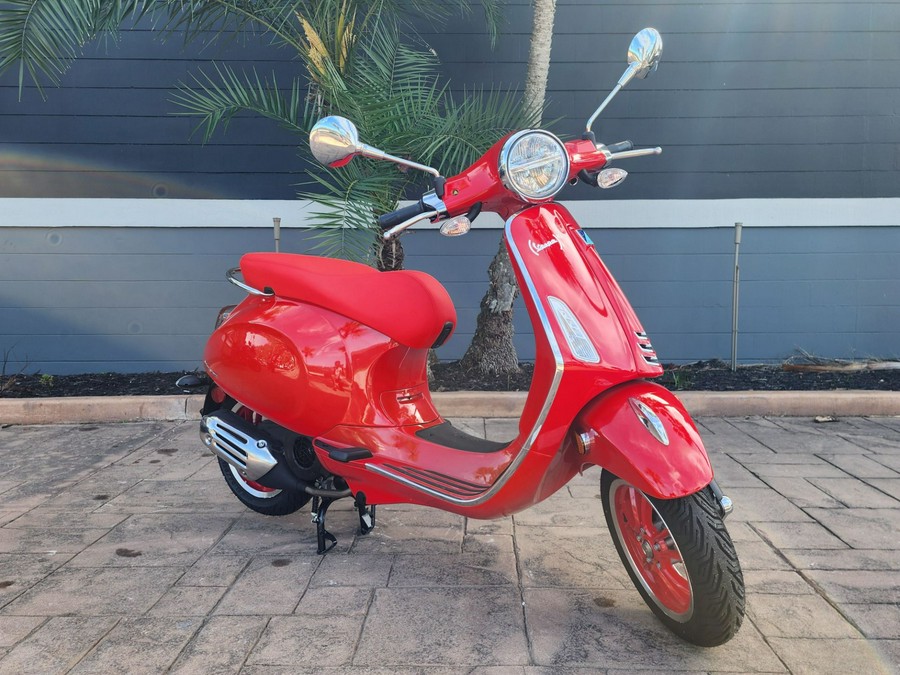 2023 Vespa Primavera 150 Red