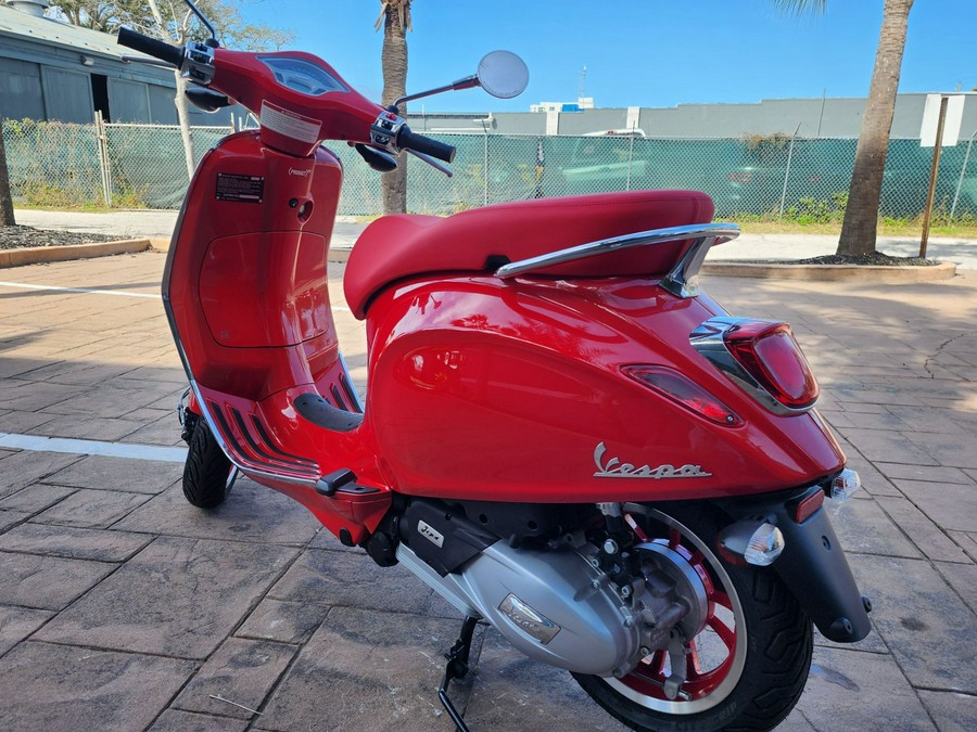 2023 Vespa Primavera 150 Red