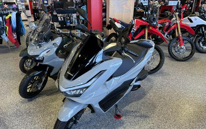 2025 Honda PCX150AS