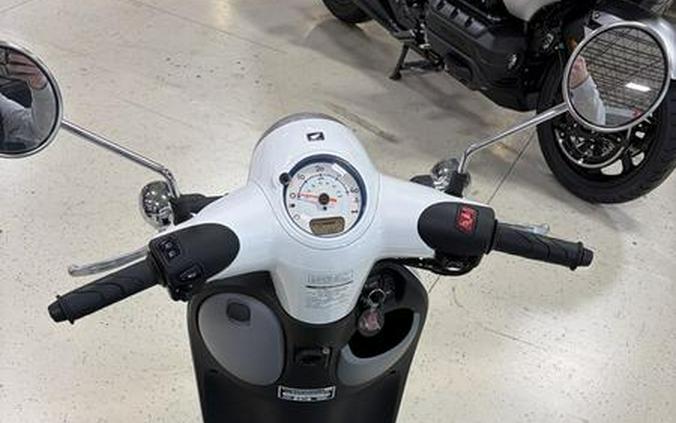 2016 Honda® Metropolitan