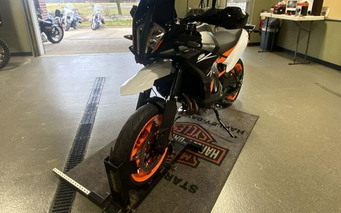 2024 KTM 890 SMT