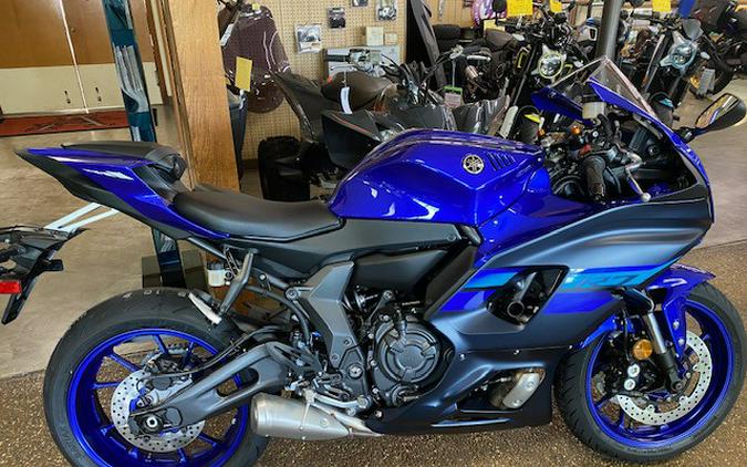 2024 Yamaha YZF R7 TEAM YAMAHA BLUE