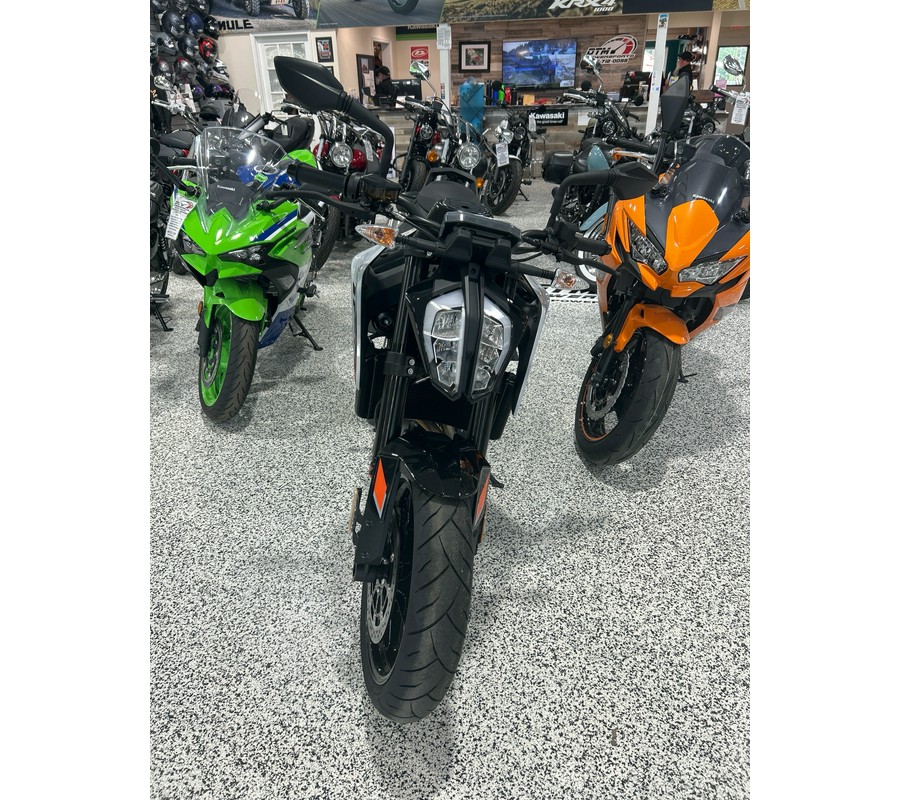 2024 KTM Duke 790
