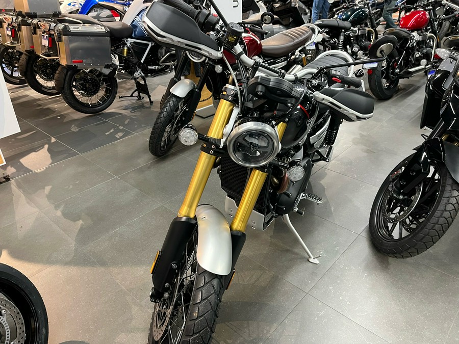 2024 Triumph Scrambler 1200 XE