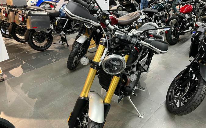 2024 Triumph Scrambler 1200 XE