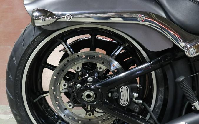 2016 Harley-Davidson Breakout®