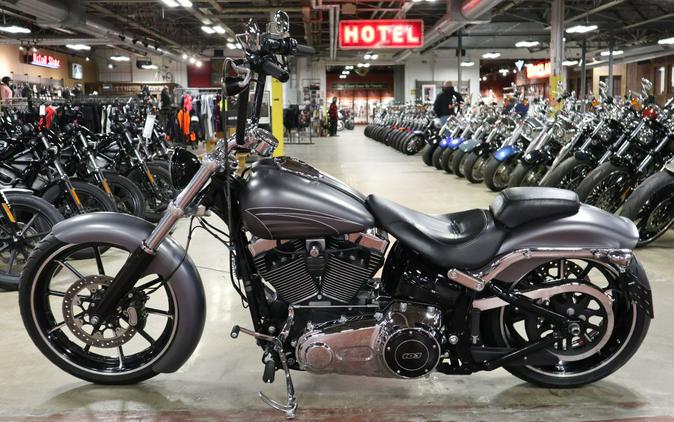 2016 Harley-Davidson Breakout®