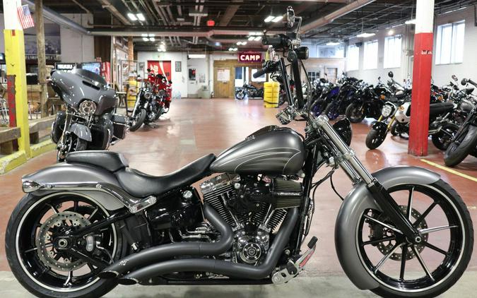 2016 Harley-Davidson Breakout®