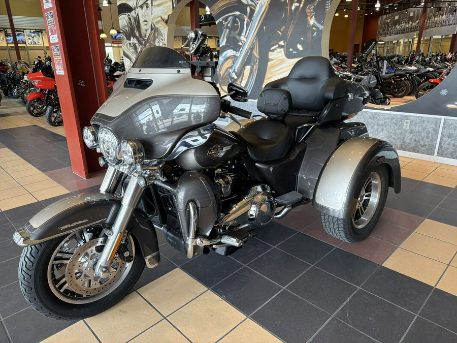 FLHTCUTG 2023 Tri Glide® Ultra