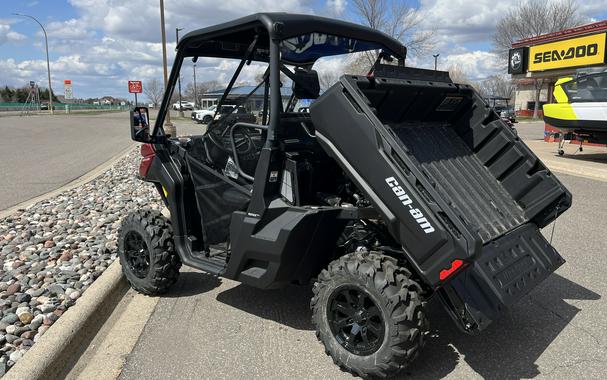 2024 Can-Am™ Defender DPS HD10