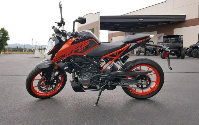 2023 KTM Duke 200