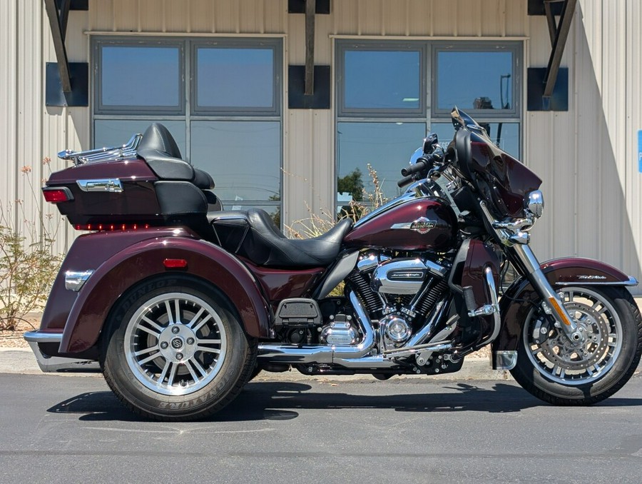 2022 Harley-Davidson® Tri Glide® Ultra