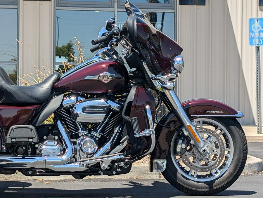 2022 Harley-Davidson® Tri Glide® Ultra