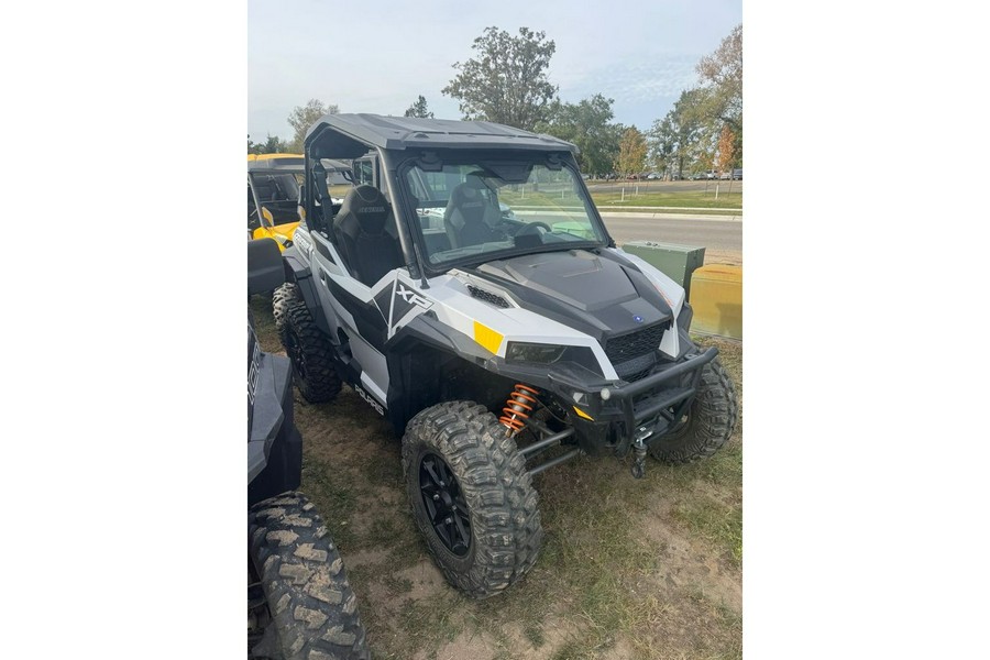 2022 Polaris Industries GENERAL XP 1000 DELUXE RC