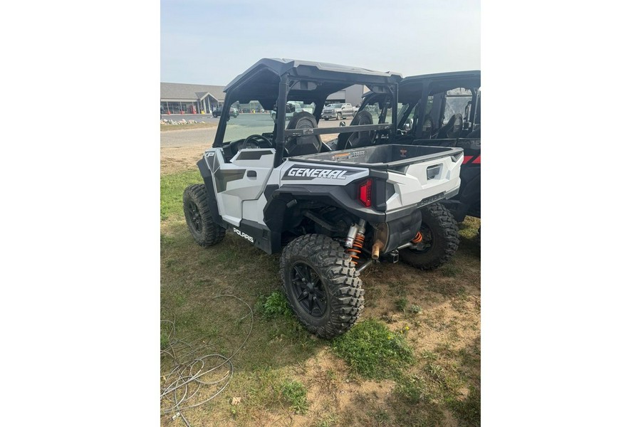 2022 Polaris Industries GENERAL XP 1000 DELUXE RC