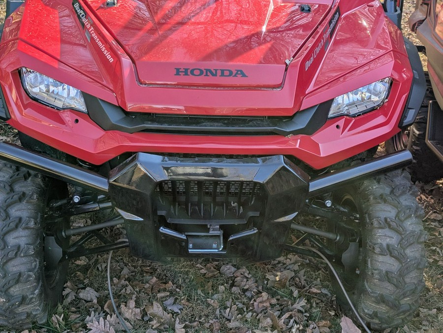 2025 Honda Pioneer 1000-6 Deluxe Crew
