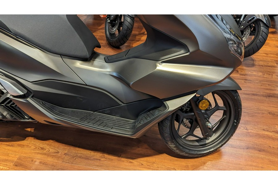 2024 Honda PCX ABS