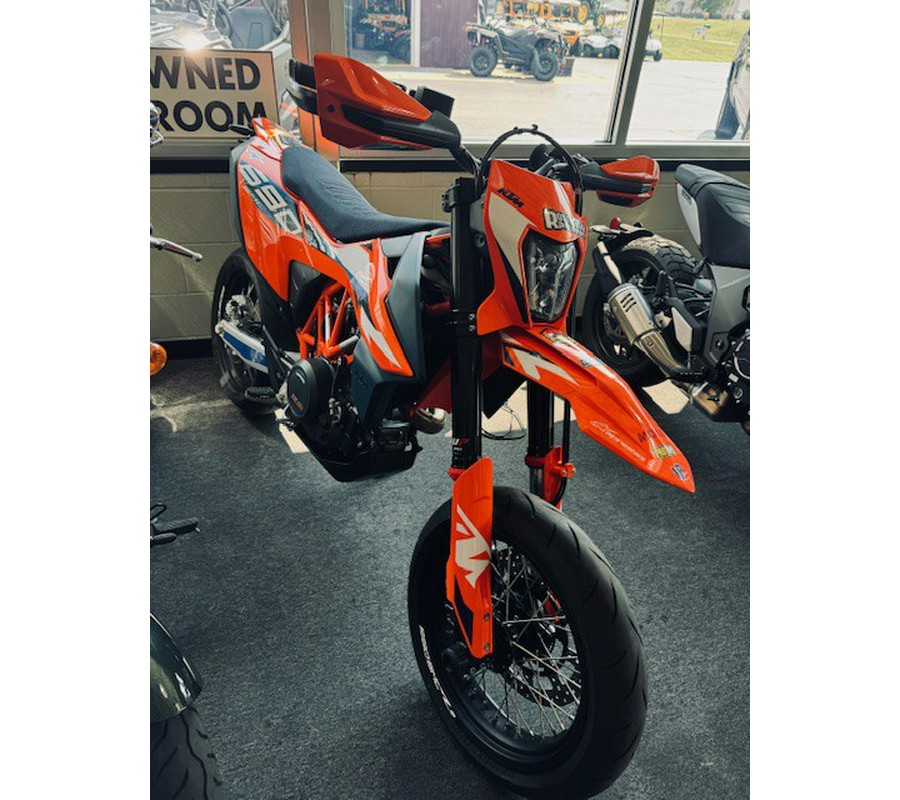 2023 KTM SMC 690 R