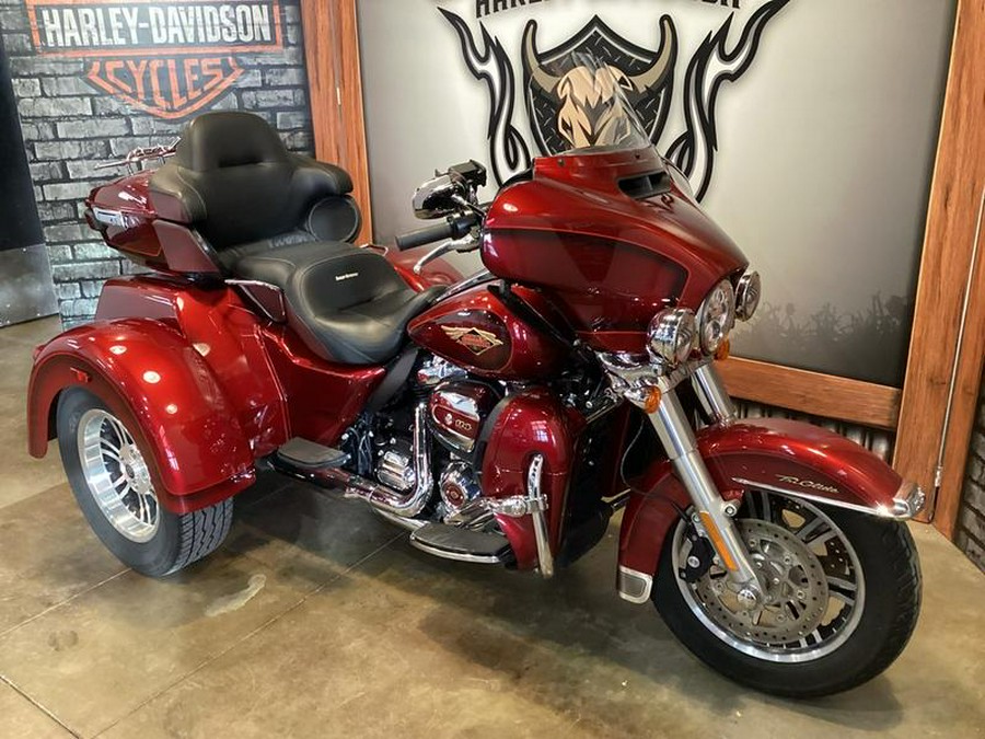 2023 Harley-Davidson® FLHTCUTGAN - Tri Glide® Ultra Anniversary Edition