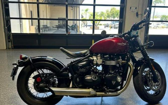 2022 Triumph BONNEVILLE BOBBER