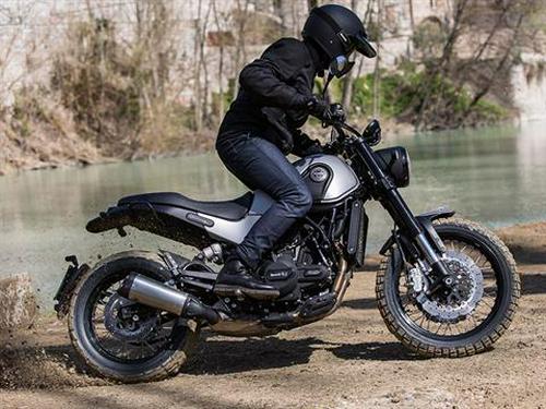 2022 Benelli Leoncino Trail