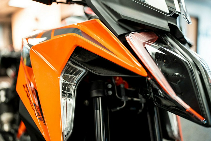 2024 KTM Super Duke 1290 GT