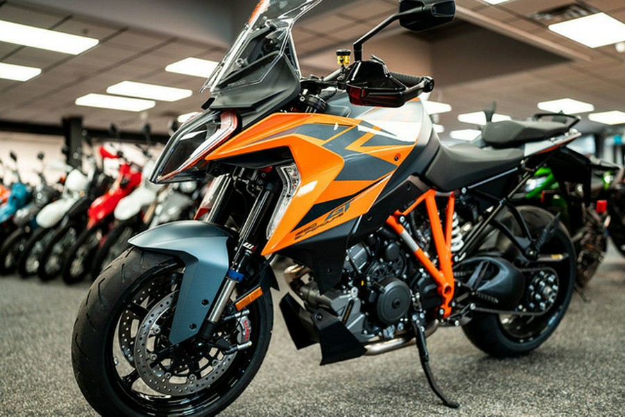 2024 KTM Super Duke 1290 GT