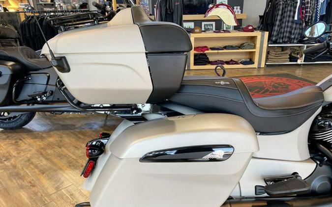 2023 Indian Motorcycle® Roadmaster® Dark Horse® Silver Quartz Smoke