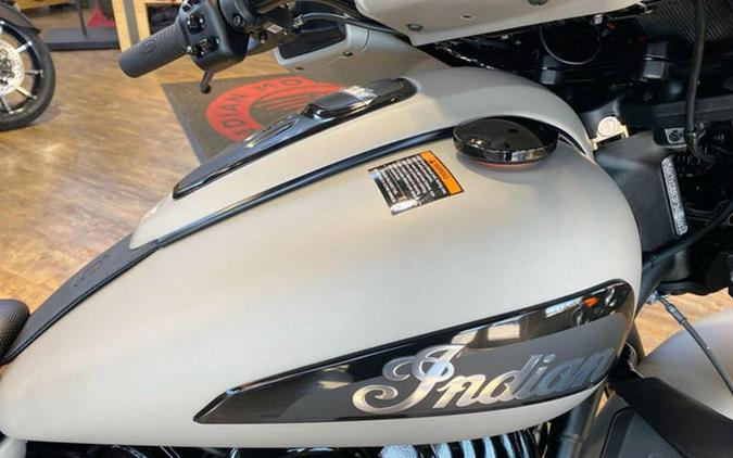 2023 Indian Motorcycle® Roadmaster® Dark Horse® Silver Quartz Smoke