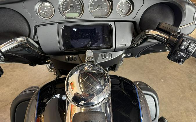 FLHTCUTG 2022 Tri Glide® Ultra