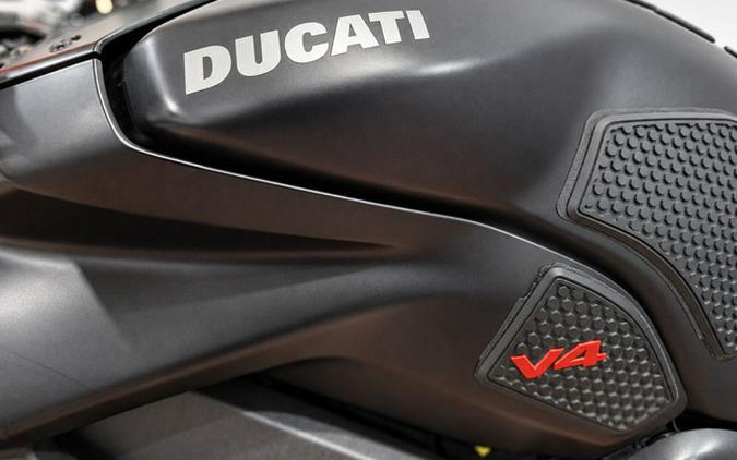 2022 Ducati Streetfighter V4 V4