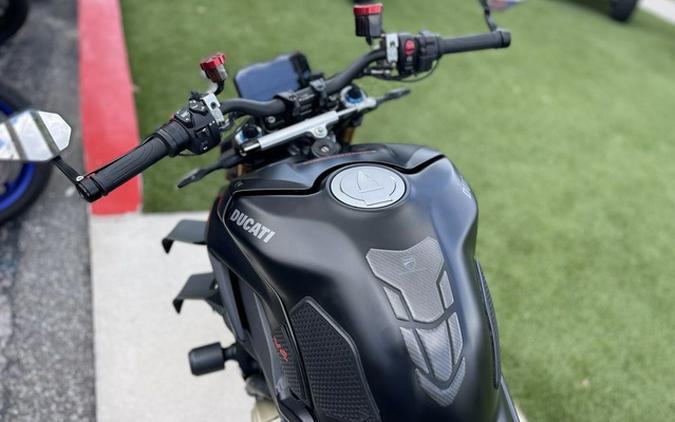 2022 Ducati Streetfighter V4 V4