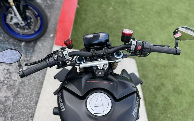 2022 Ducati Streetfighter V4 V4