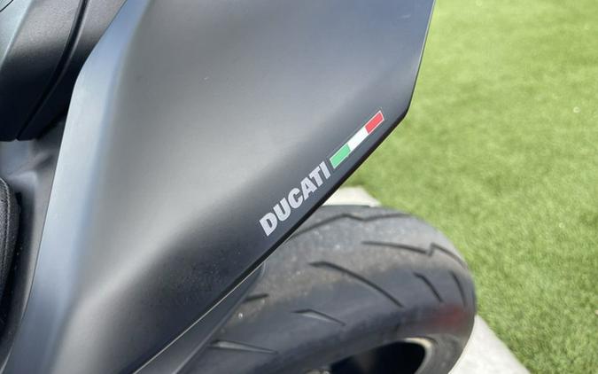 2022 Ducati Streetfighter V4 V4