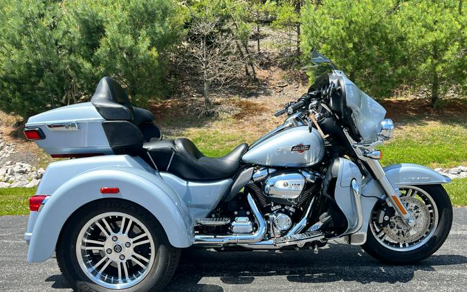 FLHTCUTG 2023 Tri Glide Ultra