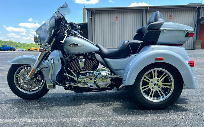 FLHTCUTG 2023 Tri Glide Ultra