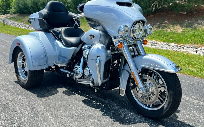 FLHTCUTG 2023 Tri Glide Ultra