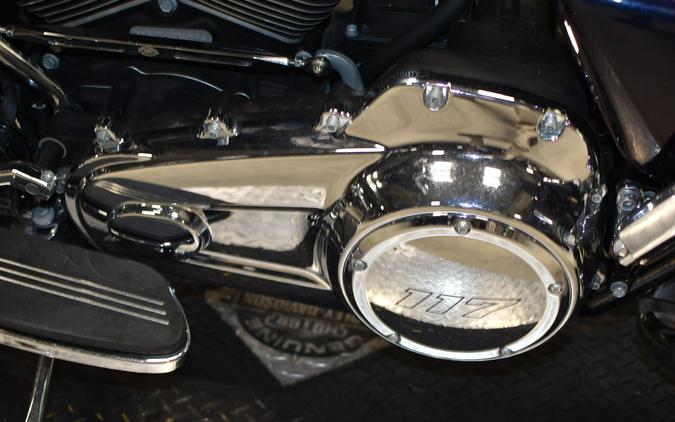 2025 Harley-Davidson Street Glide Mystic Shift